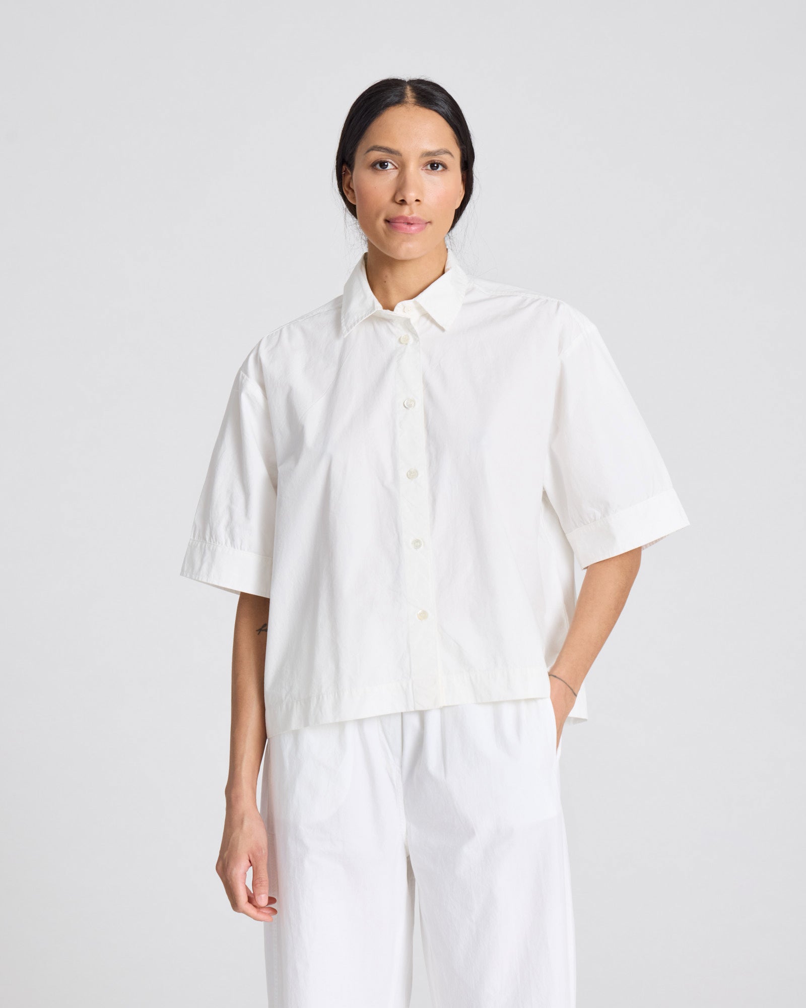 GAI+LISVA Astrid S/S Shirt Poplin Gots 243975 Shirts & Blouses 100 White