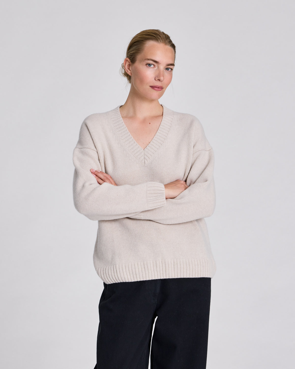 LISVA Elvira Lambswool V-neck Knit Lambswool l Knitwear 826 Island Fossil