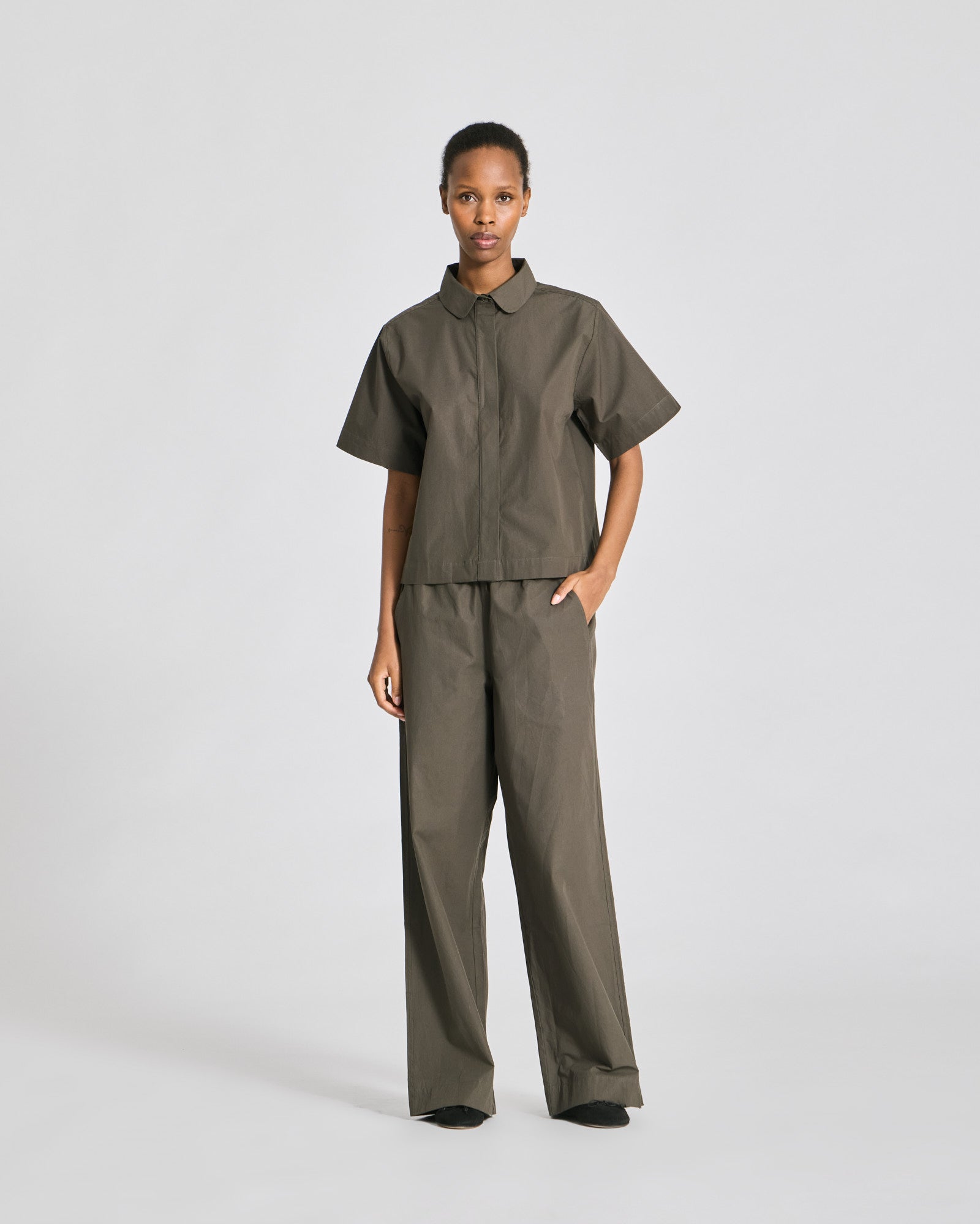 GAI+LISVA Elena S/S Poplin Shirt GOTS Shirts & Blouses 750 Black Ink