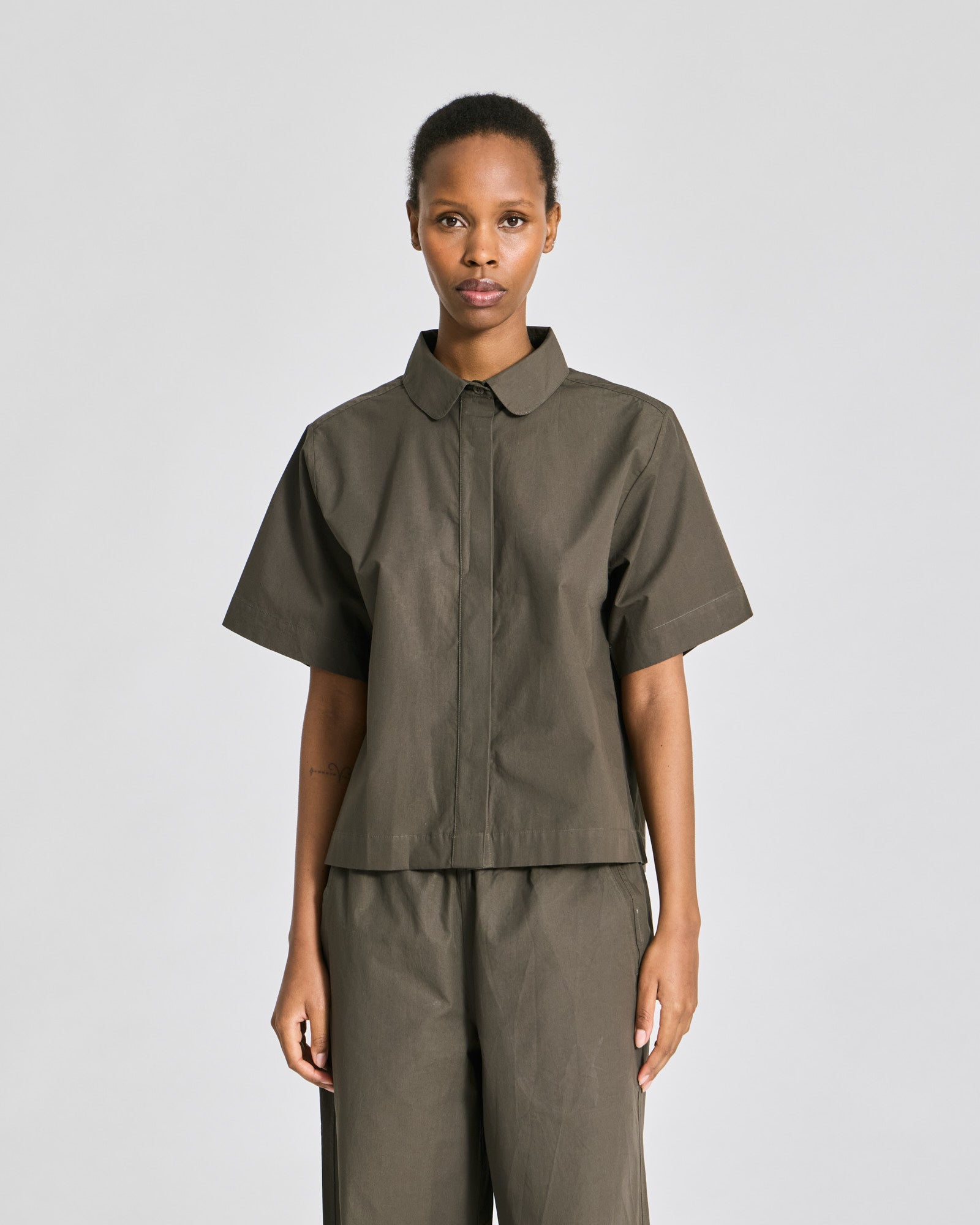 GAI+LISVA Elena S/S Poplin Shirt GOTS Shirts & Blouses 750 Black Ink