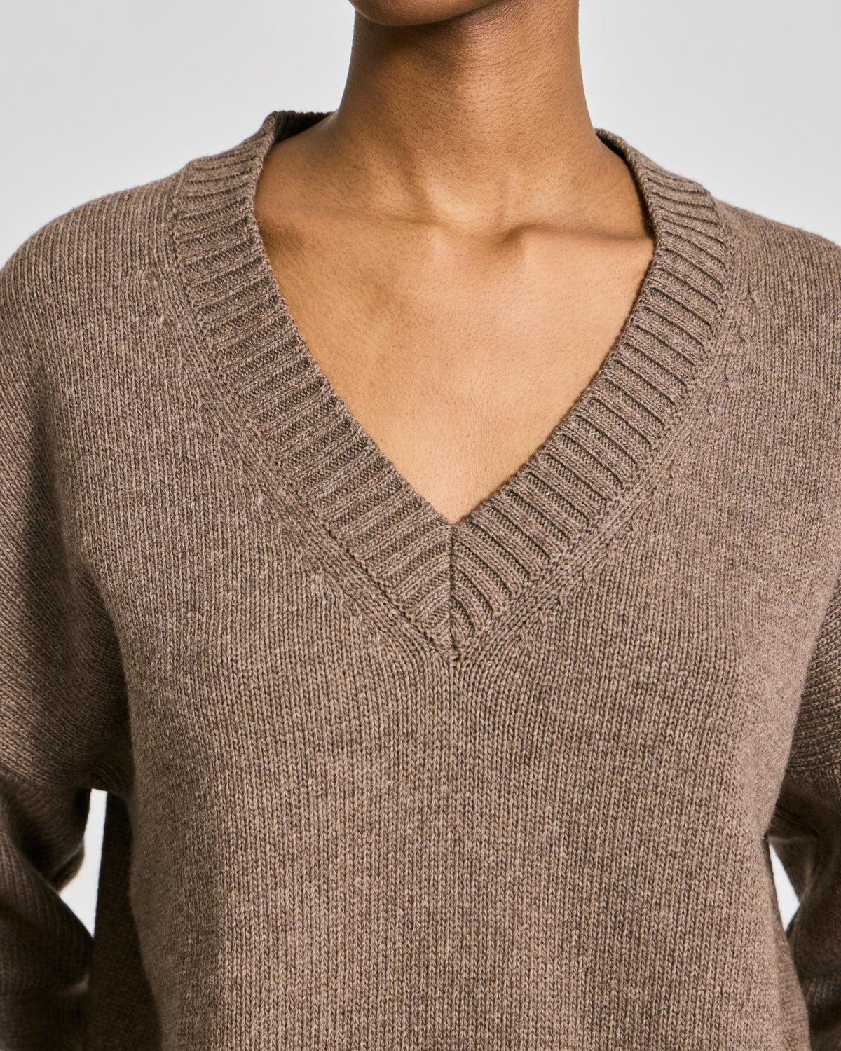 LISVA Elvira Lambswool V-neck Knit Lambswool l Knitwear 756 Mole Melangé