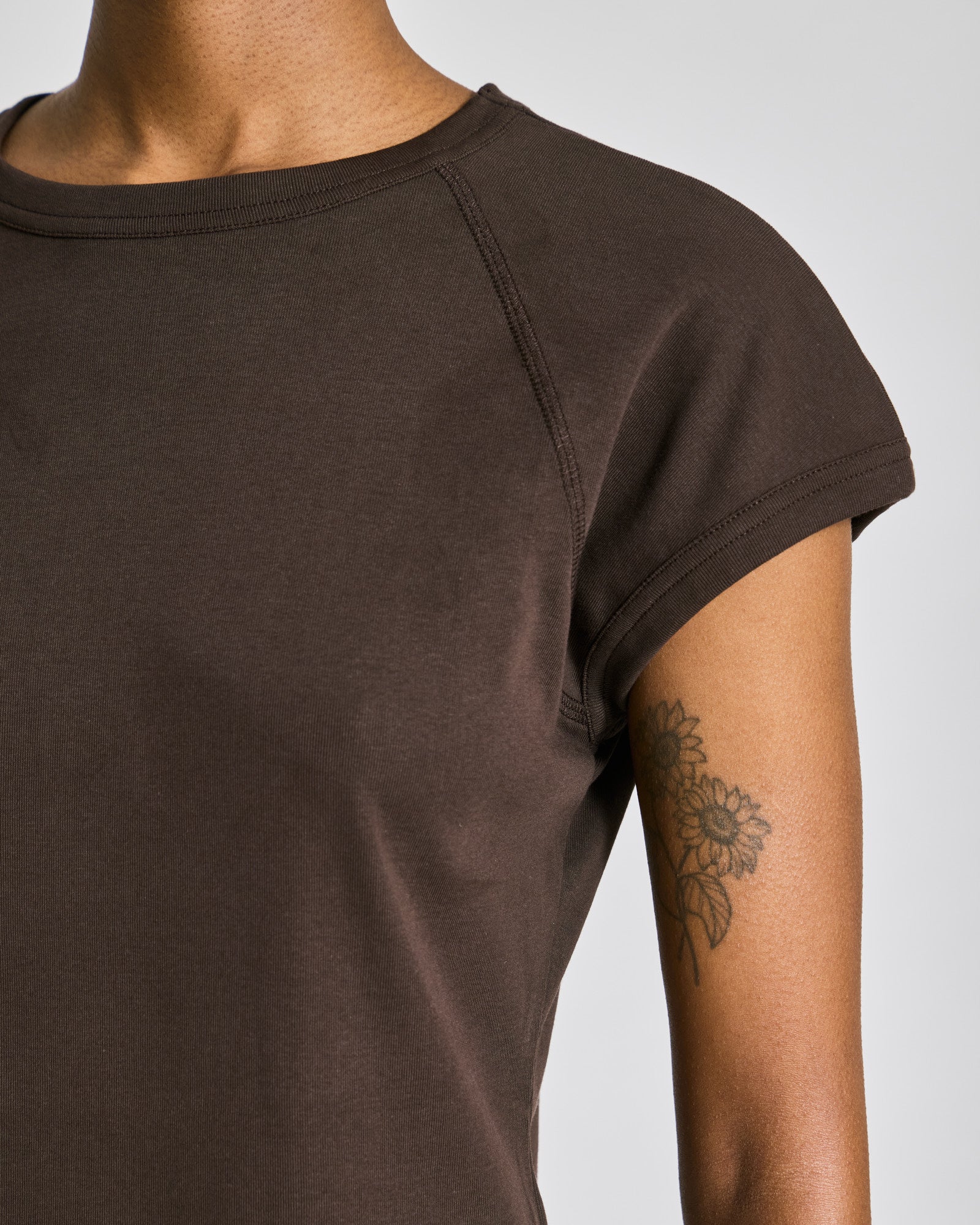 GAI+LISVA Malou S/S Cotton 1x1 Rib Tee GOTS Tops & T-shirts 681 Mulch